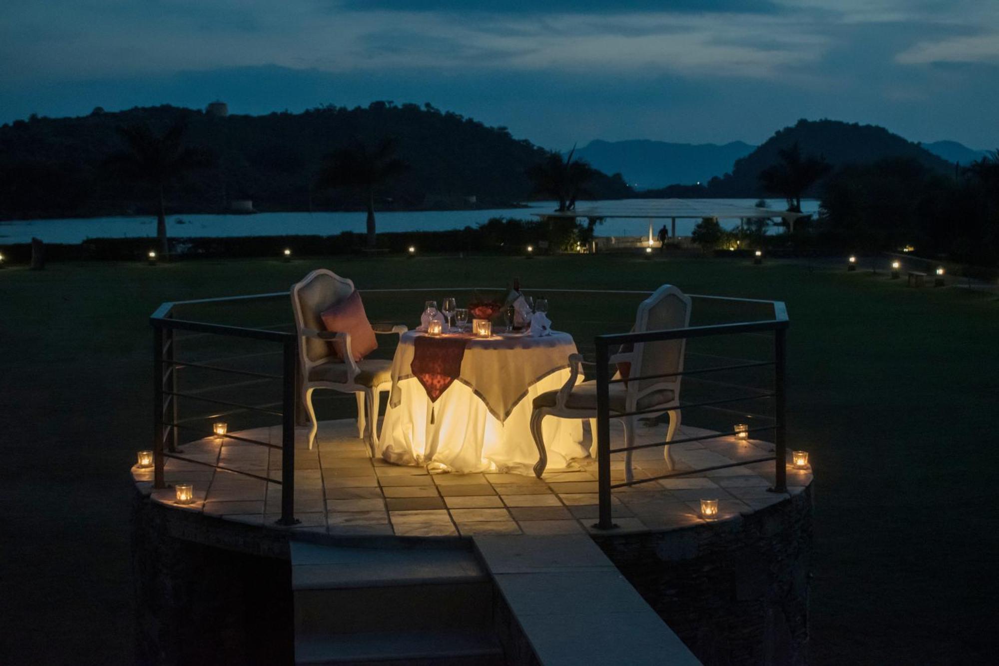 Tatsaraasa Resort & Spa, Udaipur Buitenkant foto