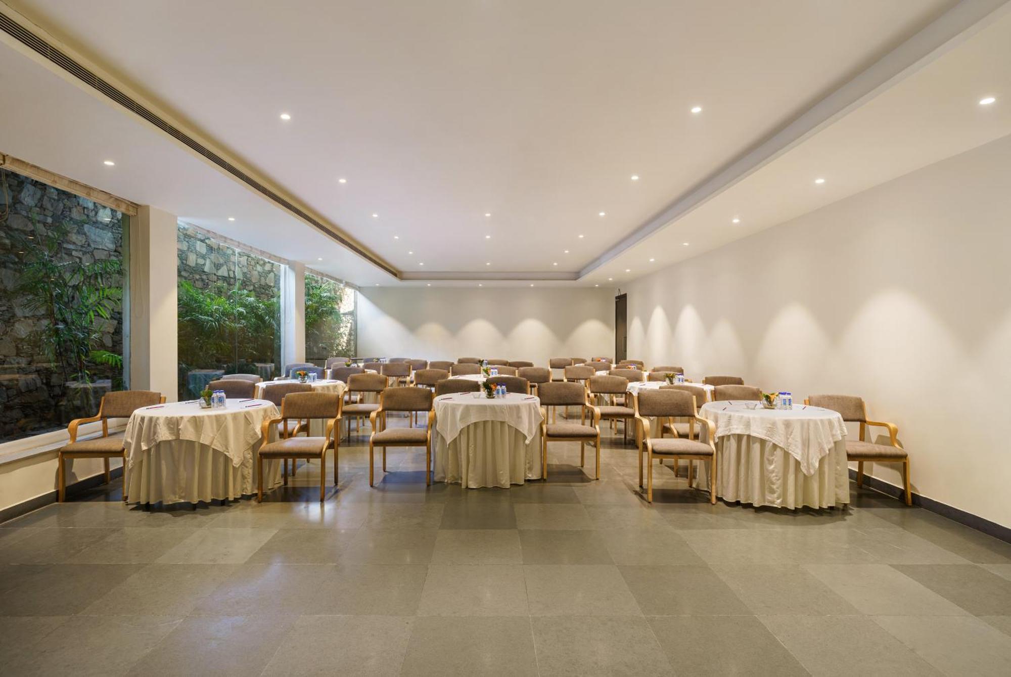Tatsaraasa Resort & Spa, Udaipur Buitenkant foto