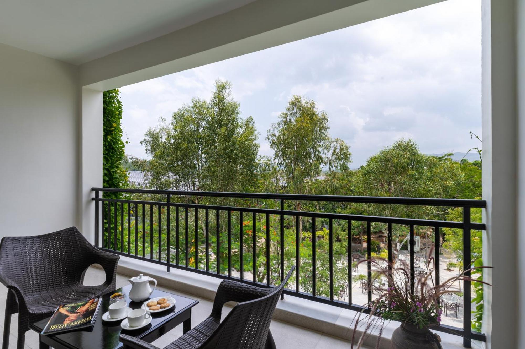 Tatsaraasa Resort & Spa, Udaipur Buitenkant foto