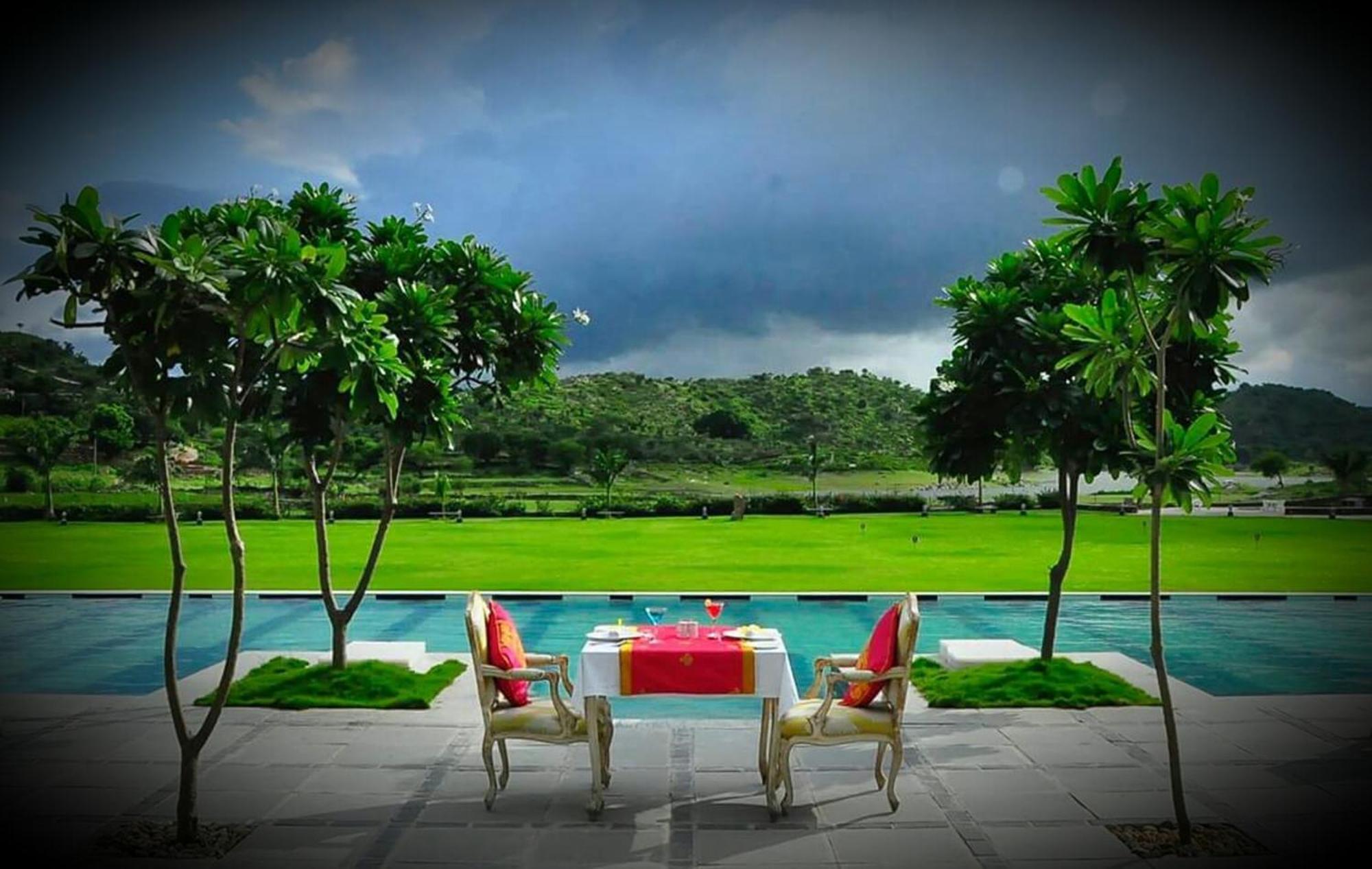 Tatsaraasa Resort & Spa, Udaipur Buitenkant foto