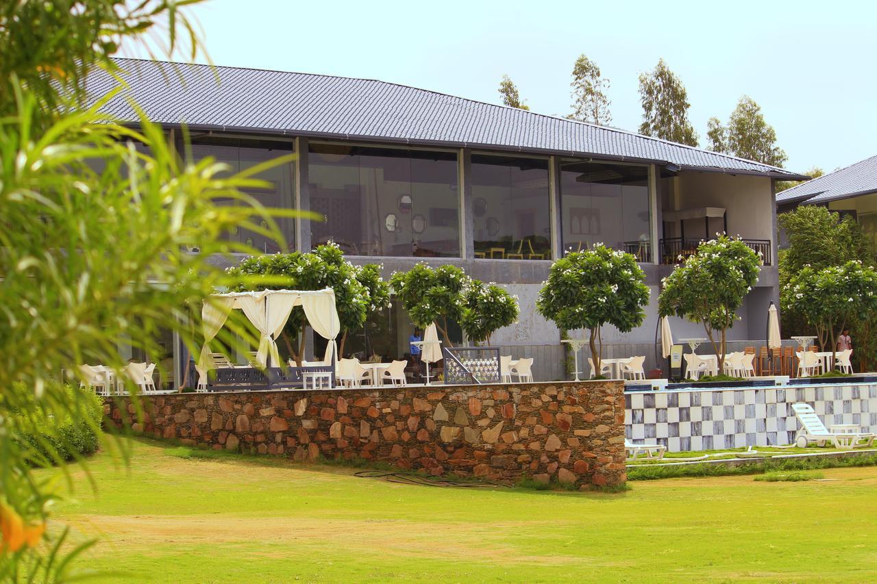 Tatsaraasa Resort & Spa, Udaipur Buitenkant foto